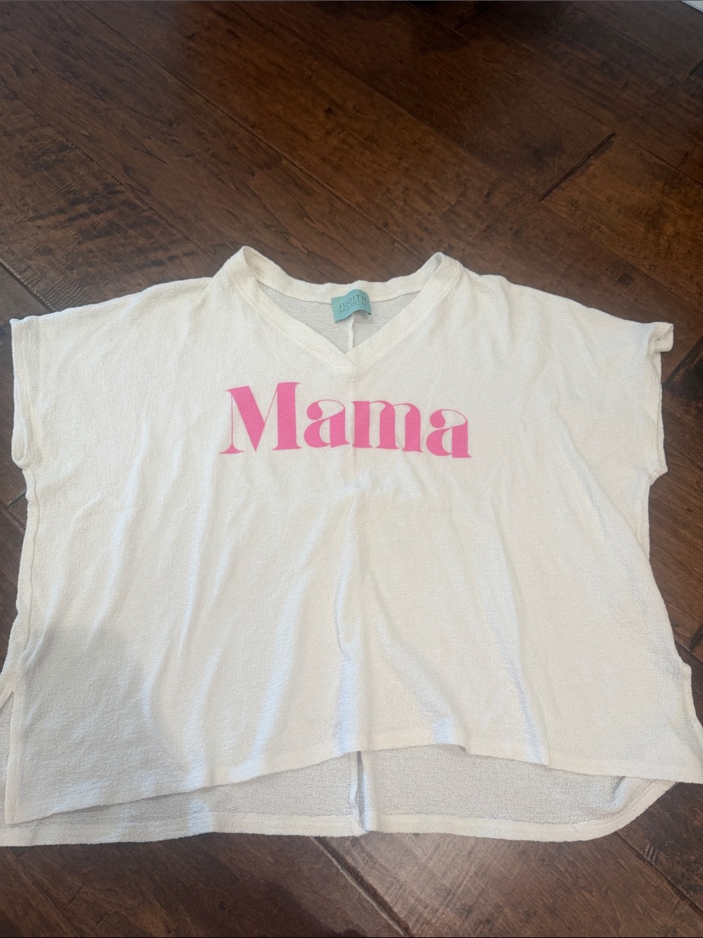 Judith March White V-Neck Tee with Pink "Mama" Print